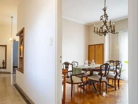 Casa 6 ambientes con 1 baño