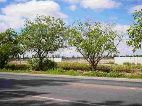 TERRENO DE 3.674,81 m2 EN RUTA 60, RUSSEL, MAIPÚ