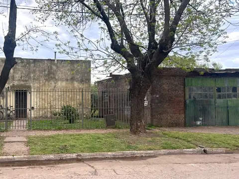 Casa + Galpón en VENTA- Santa Isabel