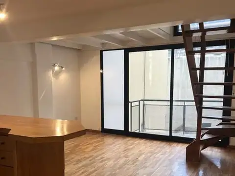 Duplex En Cañitas. La Propiedad Se Encuentra Alquilada Generando Una Renta Mensual Atractiva Lo Que La Convierte En Una Inversión Ideal Con Rentabilidad Desde El Primer Dia