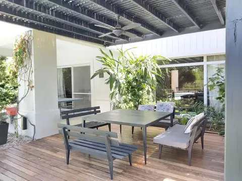 Casa 6 ambientes con 3 baños