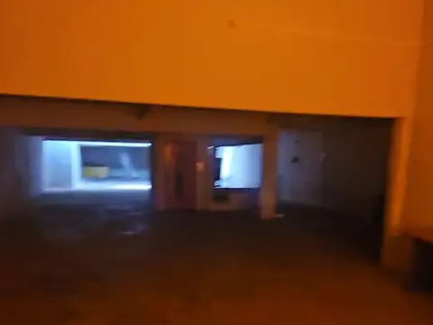 Gran propiedad J.M. Rosas 2000 (garage 12  autos o mas)