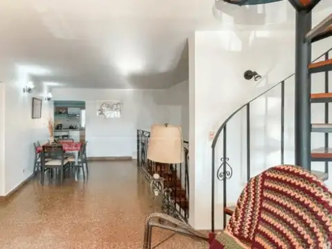Depto Tipo Casa 4 ambientes con 2 baños