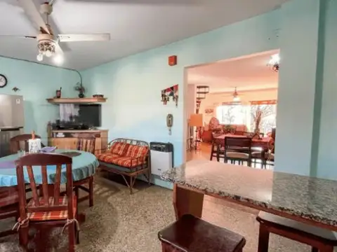 Depto Tipo Casa en Venta de 4 ambientes
