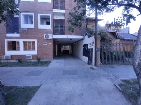 Lindo y amplio departamento de 94 mts, calle Salta