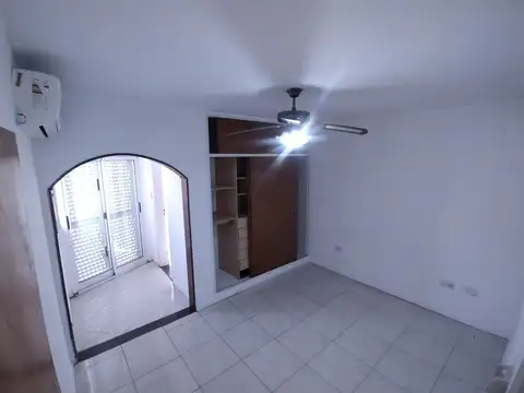 Lindo y amplio departamento de 94 mts, calle Salta