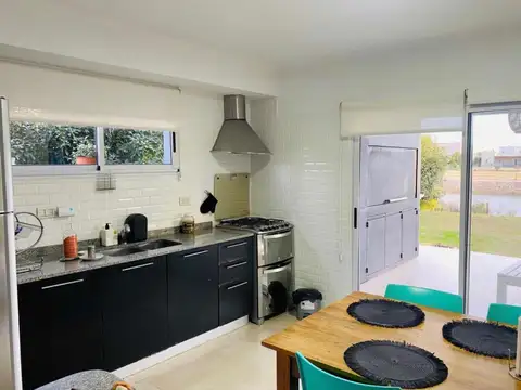 Casa en Alquiler en Villanueva, USD 4.000