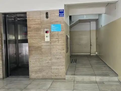 Alquilo Oficina 400 M2 - Microcentro