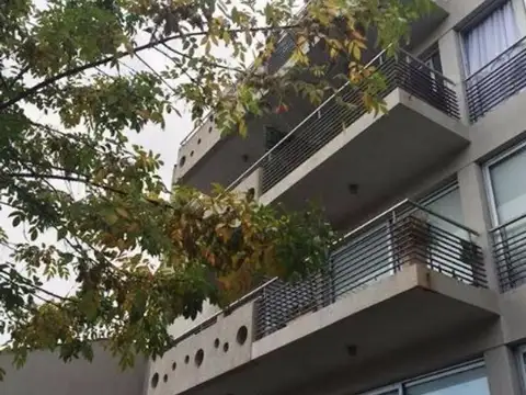 DEPARTAMENTO DE 2 AMBIENTES:: CASTELAR NORTE :: EXCELENTE