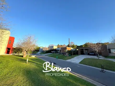 Terreno en Venta en El Cazal, USD 42.000