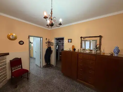 CASA DE 3 AMBIENTES MAS LOCAL COMERCIAL, CASTELLI