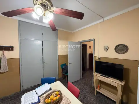 CASA DE 3 AMBIENTES MAS LOCAL COMERCIAL, CASTELLI