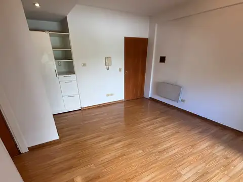 Departamento de 2 Ambientes con Cochera en Alquiler en Belgrano