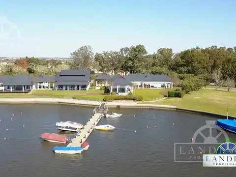 Terreno en Venta en Albanueva, USD 1.800.000