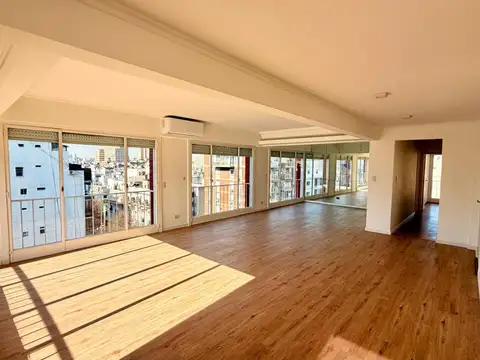 Departamento 5 ambientes con 3 baños
