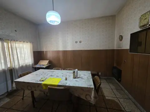 Casa 4 ambientes con 1 baño