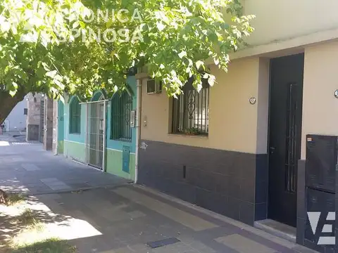 Oficina 4 ambientes con 1 baño