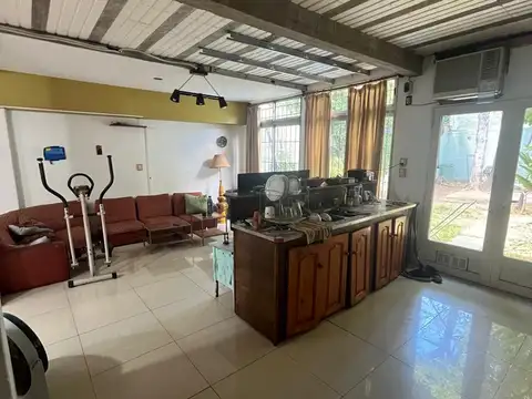 VILLA LURO. YERBAL 6000. PH 3 AMBIENTES C/FRENTE COCHERA CUBIERTA