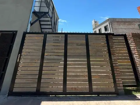 Departamente en planta alta, un dormitorio