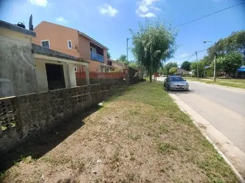 Azopardo e/ Mármol y Rawson