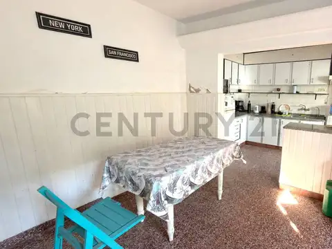 Casa 7 ambientes con 3 baños