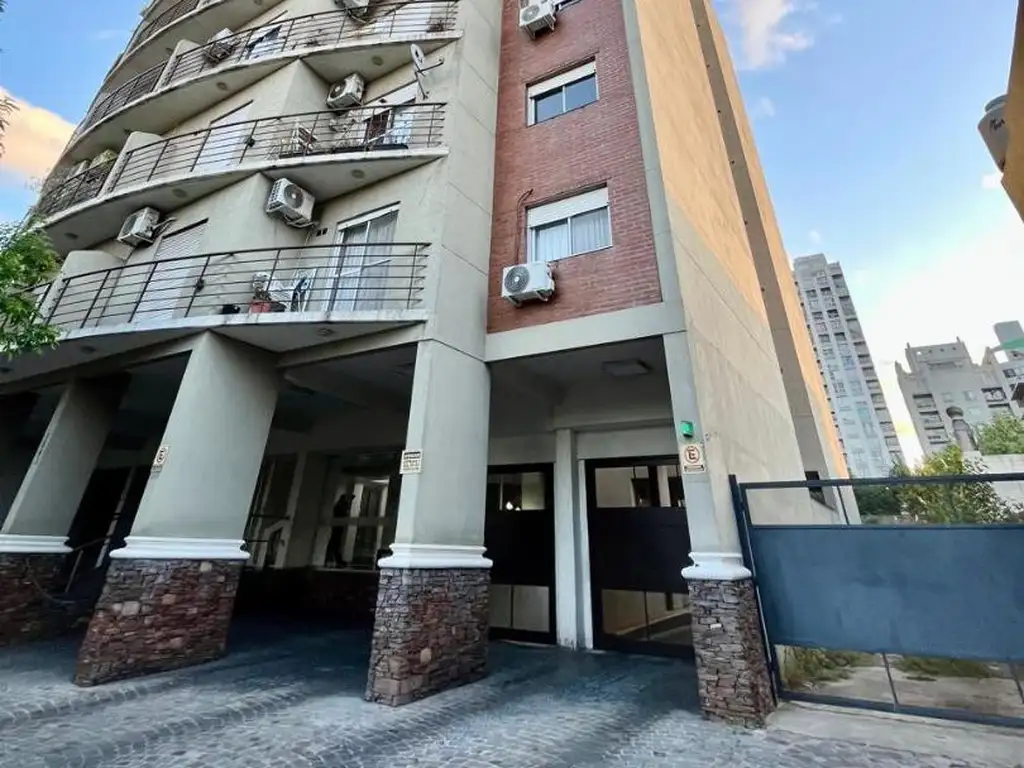 Muñoz 1000, Piso 4