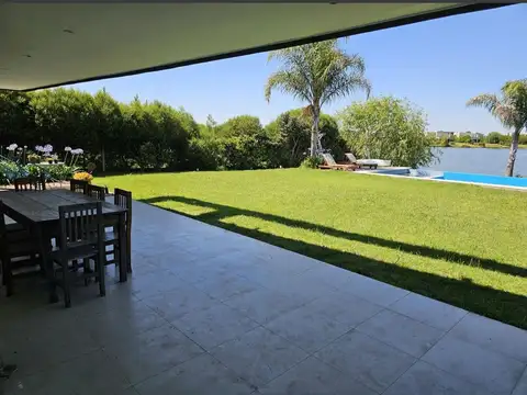 Casa en Venta en San Sebastián, USD 490.000