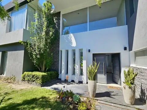 Casa en Venta de 5 dormitorios