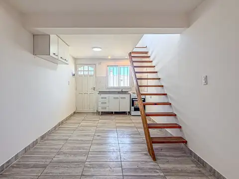 Depto Tipo Casa en Venta al Este