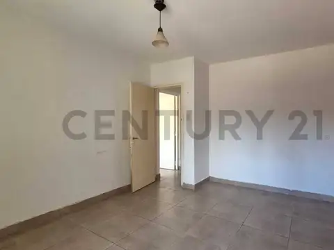 Casa en Alquiler con 1 cochera