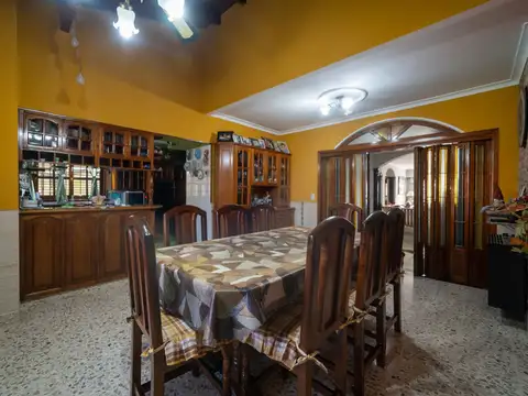 Casa en Venta en Lomas De Zamora, USD 180.000