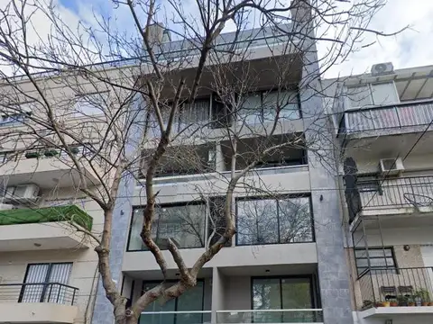 Departamento 2 amb en duplex con patio y balcon con parrilla en Villa Devoto