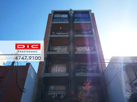 Depto de 1 amb dividido en excelente ubicación de  San Fernando