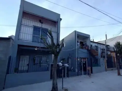 VENTA EN BLOCK- COMPLEJO DE 7 PH DE 1 y 2  AMB. - LA FERRERE