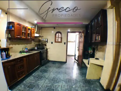 Casa 3 ambientes con 2 baños