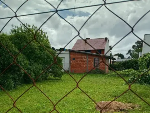 Terreno 355m2 Con Mejoras - A 3 Cuadras Del Mar