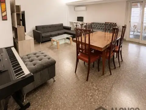 Depto Tipo Casa 5 ambientes con 2 baños