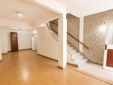 Depto Tipo Casa en Alquiler de 4 dormitorios