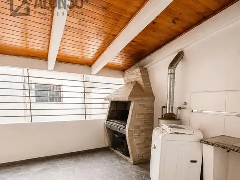 Depto Tipo Casa en Alquiler de 4 dormitorios