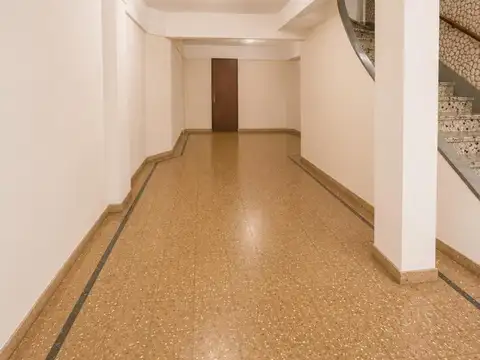 Depto Tipo Casa en Alquiler de 5 ambientes