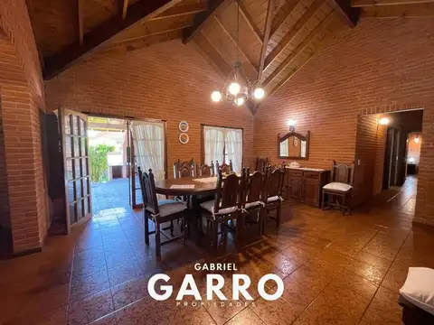 Casa 5 ambientes con 3 baños