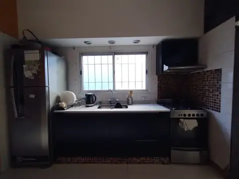Casa en Alquiler con 2 cocheras