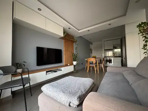 Dpto 3 ambientes en venta en Escobar con balcón