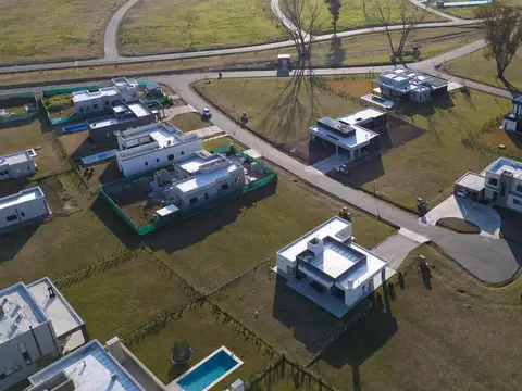 Prados del Oeste 1-B, Casa Lote 165, Moreno