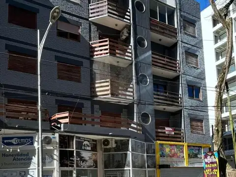 DEPARTAMENTO DOS AMBIENTES EN EXCELENTE UBICACIÓN 