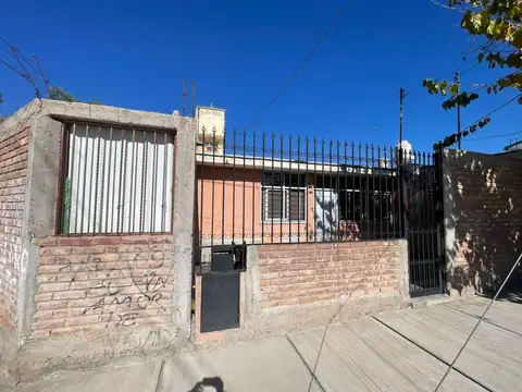 CASA A RECICLAR, BARRIO GRAFICO GODOY CRUZ