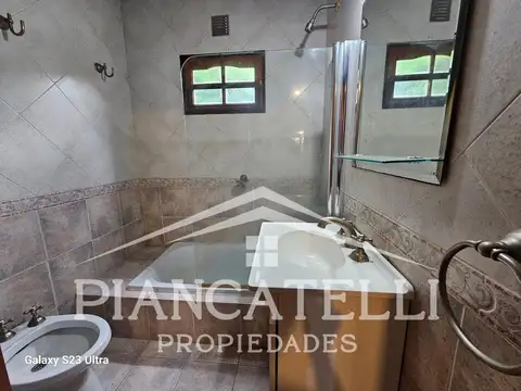 Casa en Venta con 1 cochera