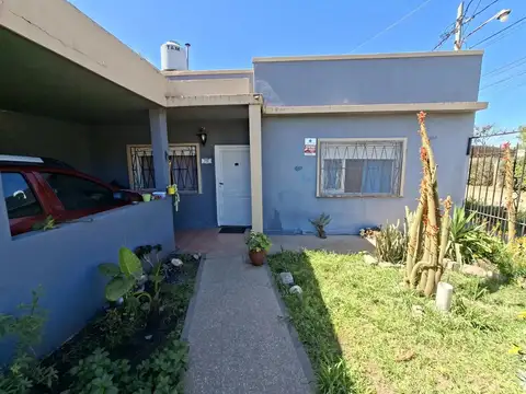 Venta Casa 4 Amb c/ Cochera en Terreno Propio