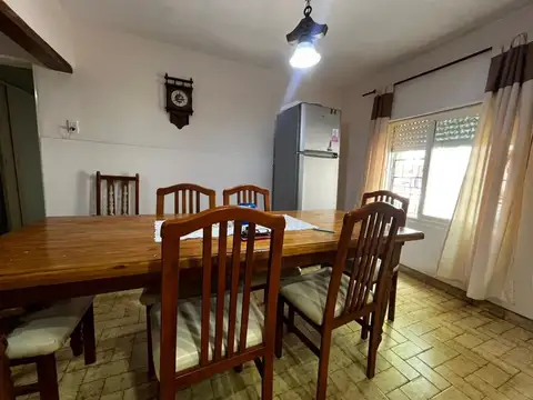 VENTA CASA 2 DORMITORIOS AV ALBERDI 597, APTA CRED