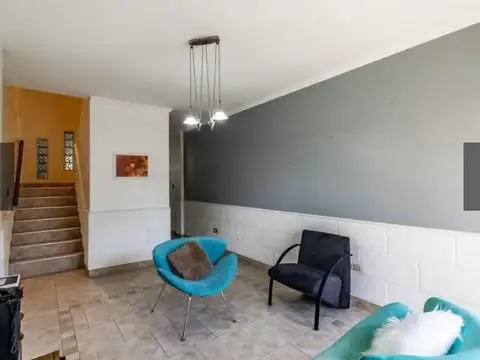 Depto Tipo Casa en Venta de 5 ambientes